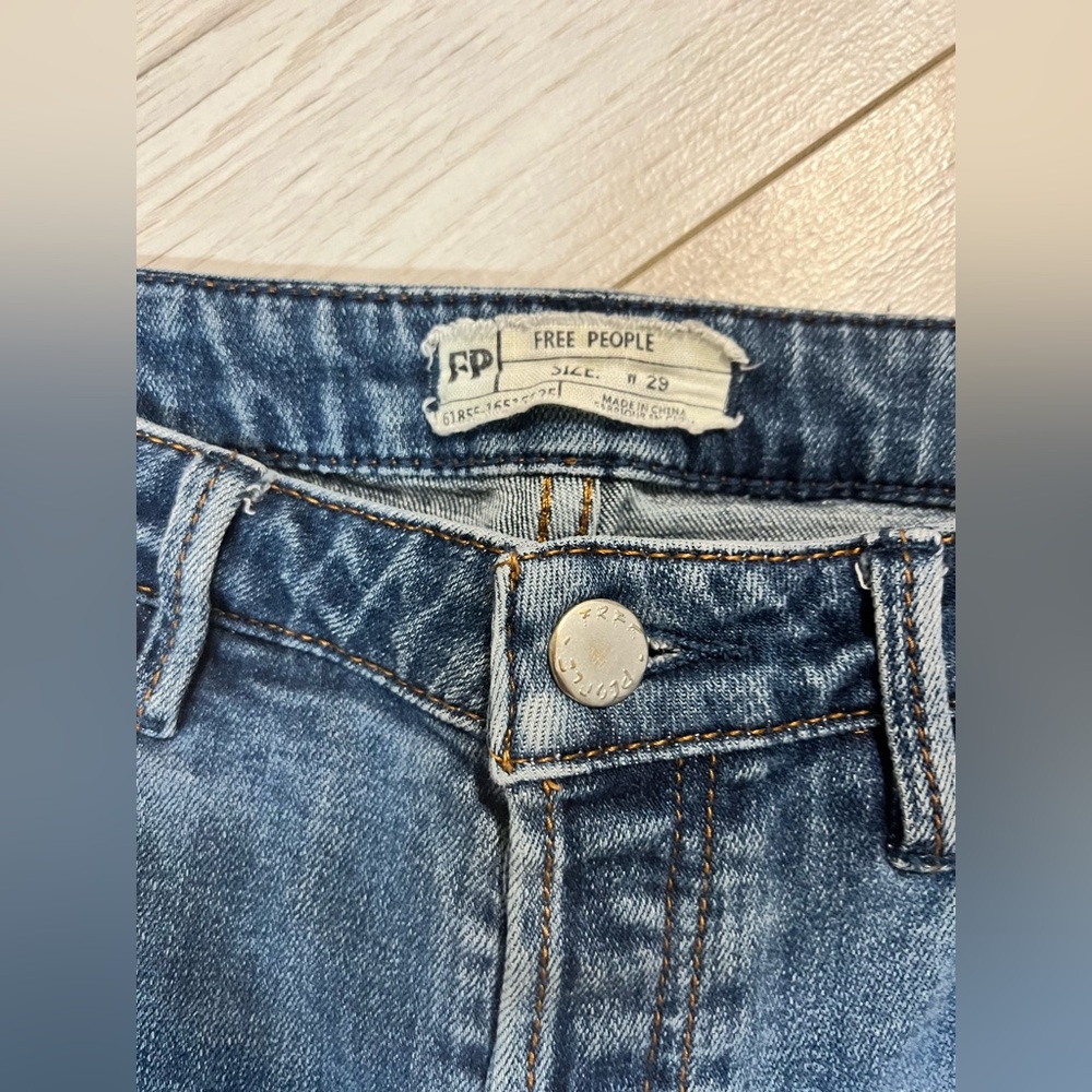 Free People Skinny Jeans - Picture 2 of 3
